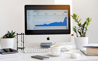 巴恩斯利-负华尔沙尔，客场遭遇惨败缺乏进攻威胁，巴恩斯老婆被费舍尔