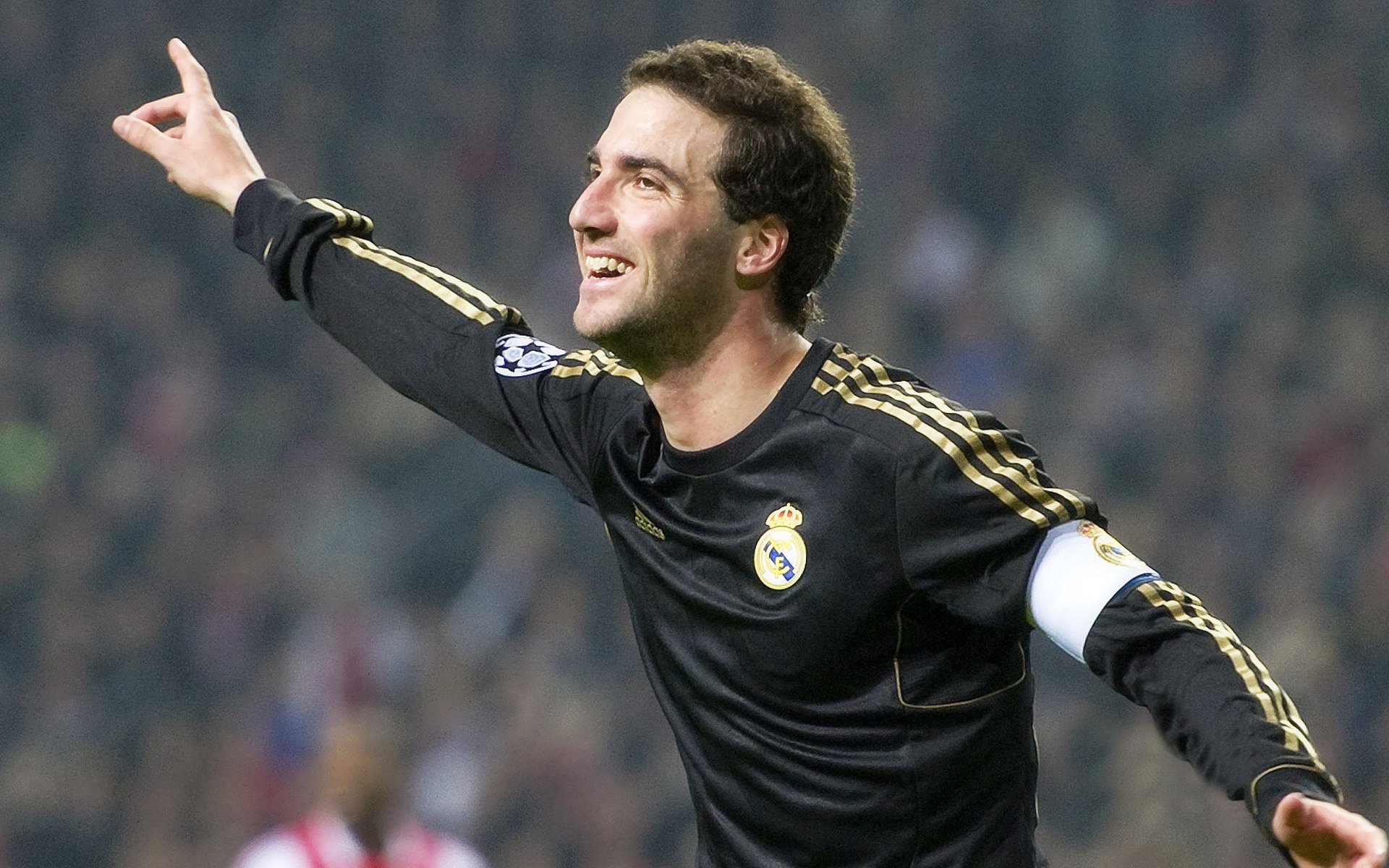 最新足球裁判职业化管理方案出台,足球裁判职责